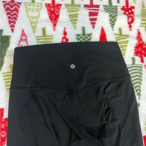 LuLuLemon size 6 Align leggings, 27’